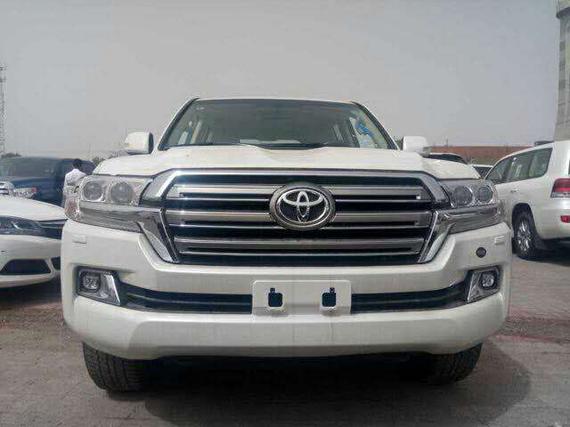 2017款丰田酷路泽4000 喜迎金秋特价风暴