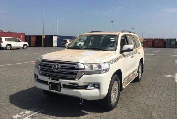 17款丰田酷路泽4000GXR 遥启倒影版促销