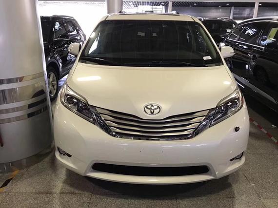 17款丰田塞纳四驱顶配 60万购车送油卡