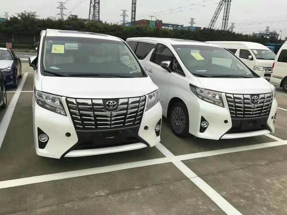 2018款丰田埃尔法3.5L尊贵版倾情特惠