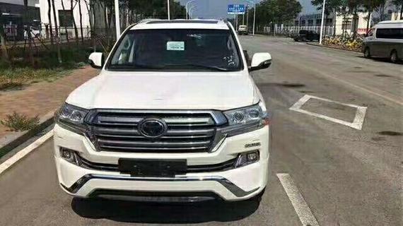 17款丰田酷路泽5700 VXR亲民价高贵享受