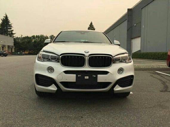 2017款宝马X6现车 典范越野引领时尚潮流