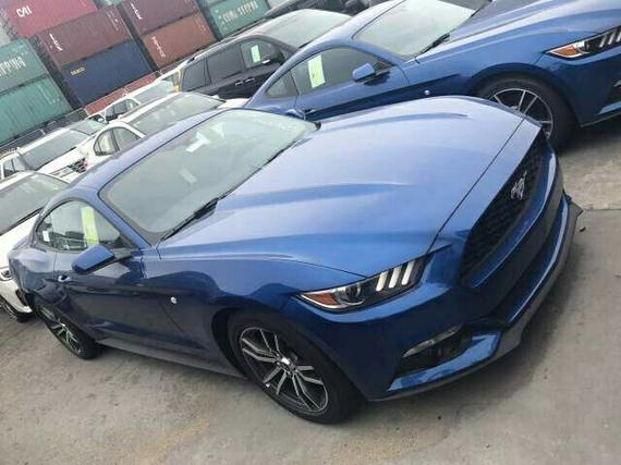 2017款福特野马跑车特价 现车手续齐