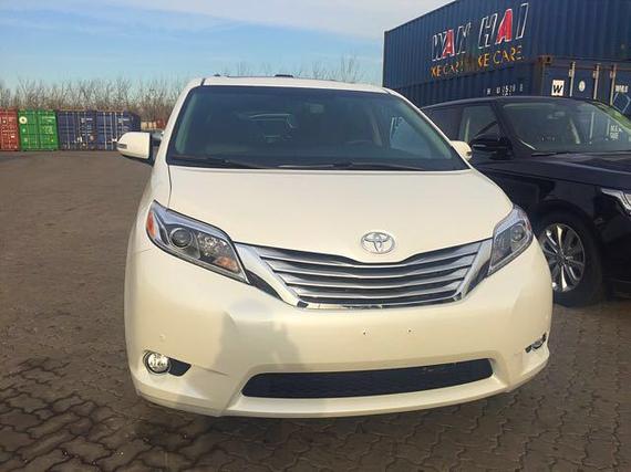 17款丰田塞纳加拿大版 让您意想不到的惊