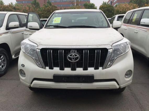 17款丰田霸道2700 大气豪迈秒杀全国