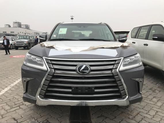 2017款雷克萨斯LX570 魅力随行可分期