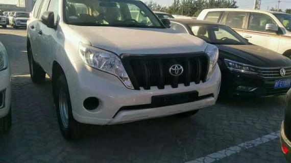 2017款丰田霸道2700中东版暖心价火爆开