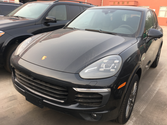 17款保时捷卡宴铂金版 油混动力超级强劲