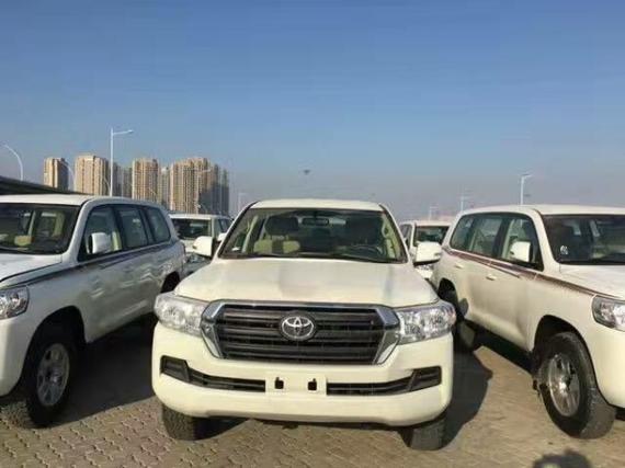 2017款丰田酷路泽4000现车优惠价格更低