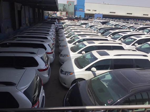 17款丰田塞纳简洁大气四驱MPV最新优惠