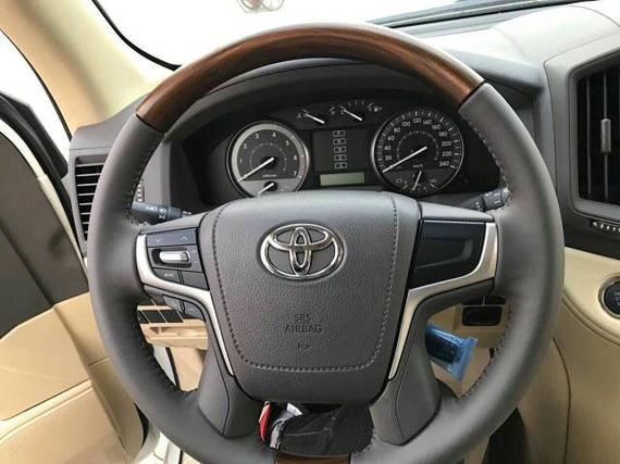 17款酷路泽4000配置价格行情 彪悍越野