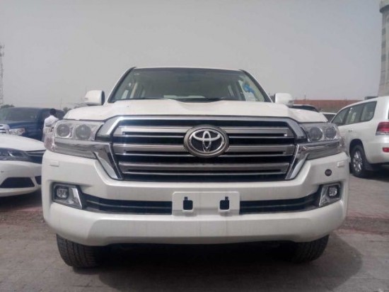 2017款丰田酷路泽4000价格抄底温暖人心