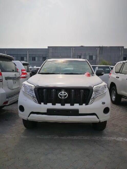 中东版2017款丰田霸道2700底价重磅出击