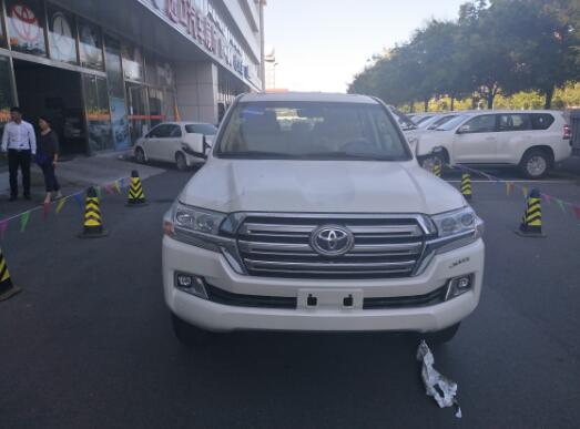 2017款丰田酷路泽4000摇启版来电享低价