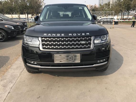 2017款路虎揽胜行政 汽油越野动力惊人