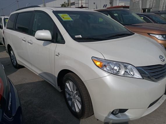 17款丰田塞纳现车 家用实惠必备首选