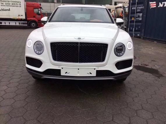 2017款宾利添越豪华SUV年底特惠278万