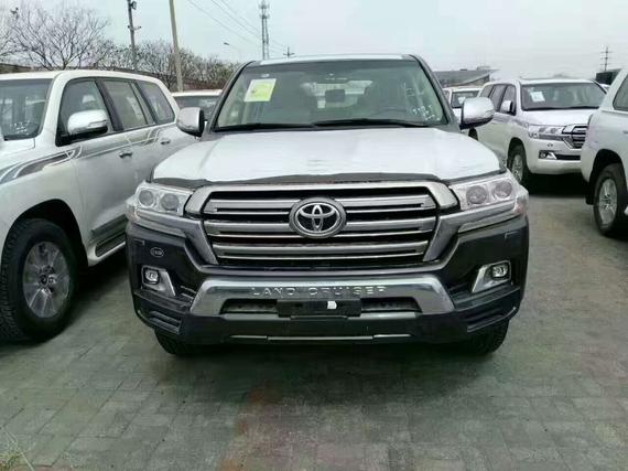 2018款丰田酷路泽4000 豪华配置最低59万