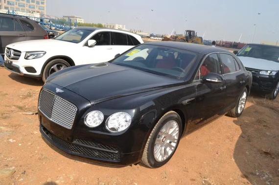 宾利飞驰V8时尚外观精湛卓越优惠活动中