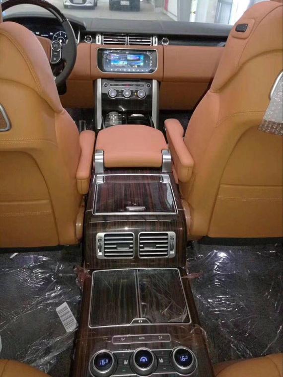 17路虎揽胜优惠价格年底让利活动回馈中