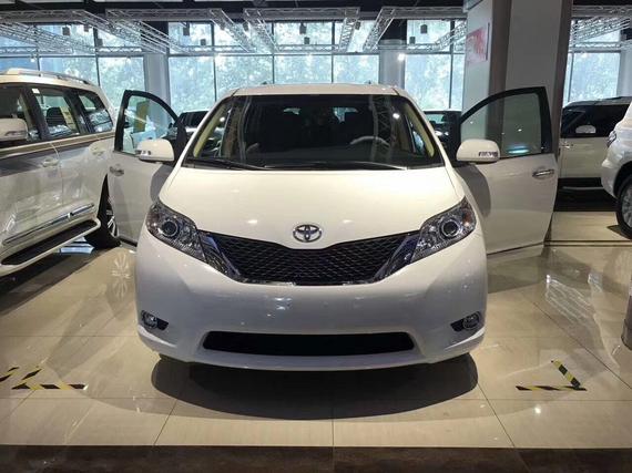 17款丰田塞纳加版四驱 LTD商务低价惠聚