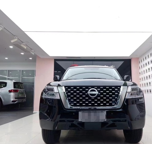 2023款中东版尼桑途乐4.0L现车畅销价格