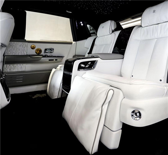 劳斯莱斯幻影辉煌人生加冕 豪驾专享特惠