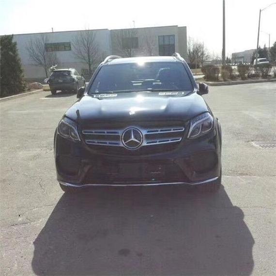 2018款奔驰GLS450加版SUV降价 霸气潇洒