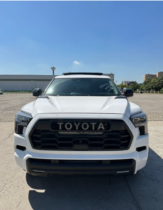 2023款丰田红杉超大空间越野也毫不逊色