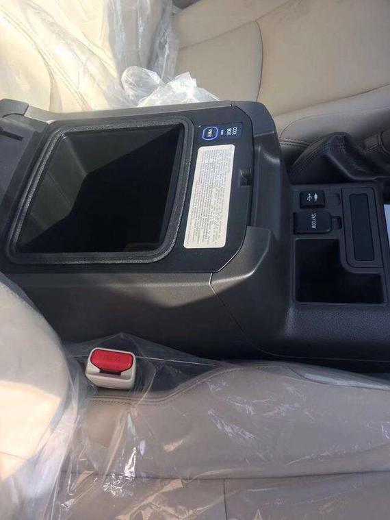 2019款丰田霸道4000VXR配置尺寸详解现车