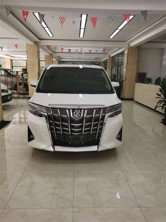 丰田埃尔法灵活多变的内部空间天津报价