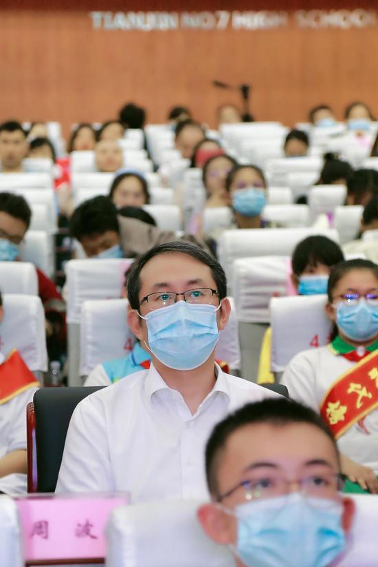 河东区委副书记、区长周波
