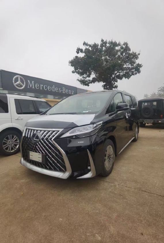 2021款雷克萨斯LM300h四座国六降30万元