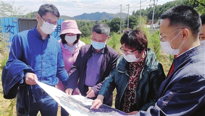 今年4月,驻市规划和自然资源局纪检监察组赴蓟州区对违建别墅专项治理情况进行监督检查。