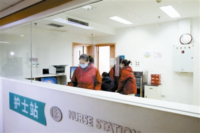 2月7日，天津市三座新备“小汤山”医院提前一天完工。  张立摄