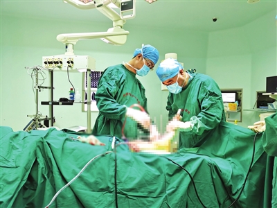 金勤堂在天津市第五中心医院接受治疗