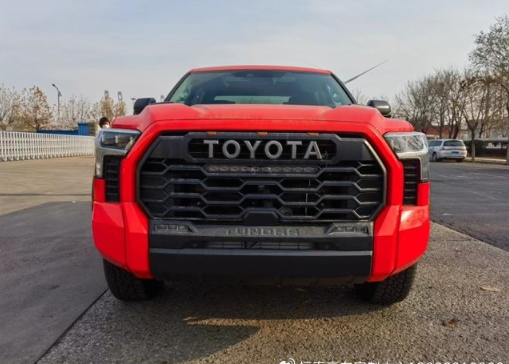 丰田坦途15年报废大皮卡红衫的心脏马力