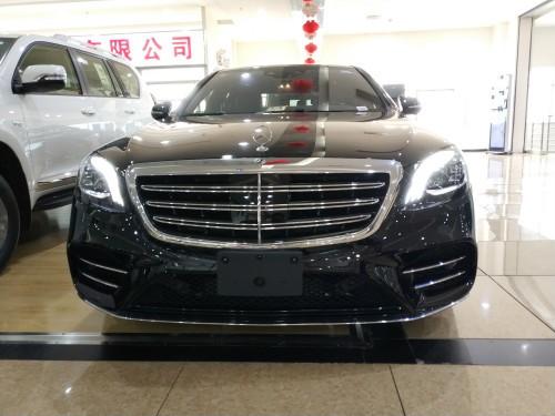 2018款梅赛德斯奔驰S560 4.0T长轴版实拍