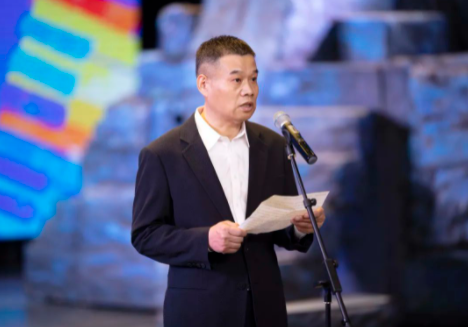 天津市儿童艺术剧团团长宋永顺致辞