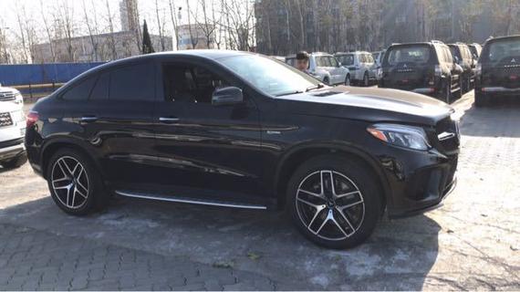 2018款奔驰GLE43Coupe张力十足醒目夺人