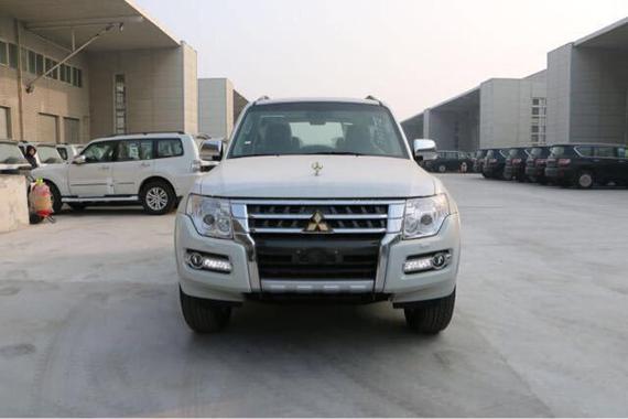 2018款三菱帕杰罗经典V97 震撼抄底热销