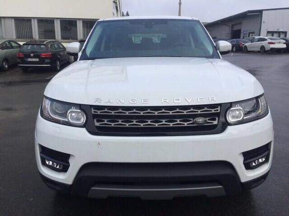 17款路虎揽胜运动S 欧规汽油版踏平坎坷