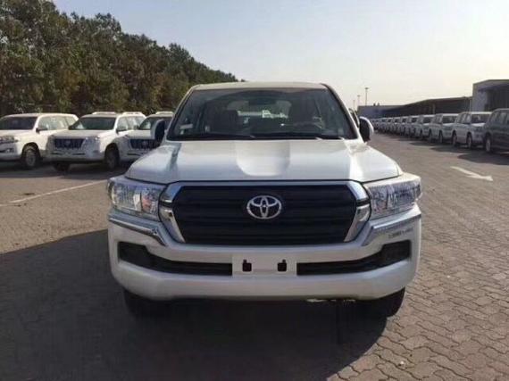 2018款丰田酷路泽4000四驱之王柔和越野