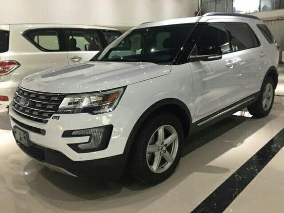 2017款福特探险者2.3T XLE十足大马力