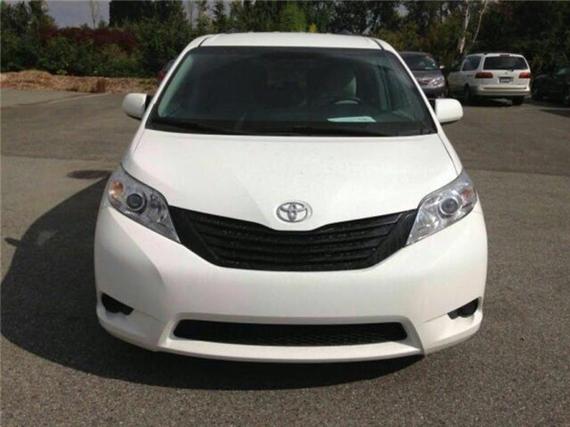 18丰田四驱顶配塞纳白棕低调奢华有内涵