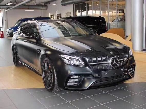 18款奔驰E63S+4M旅版四驱即将登陆天津港