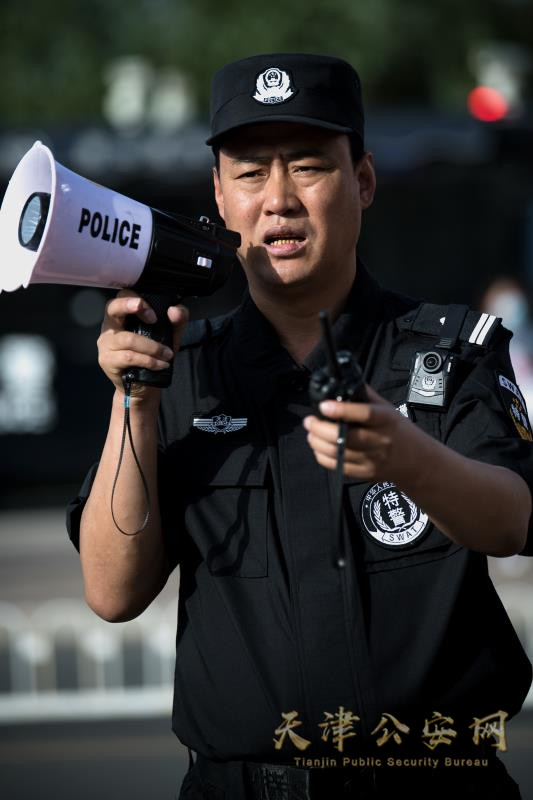 津城警星风采 摄影:bbin视讯平台,bbin官网市公安局 苏振强