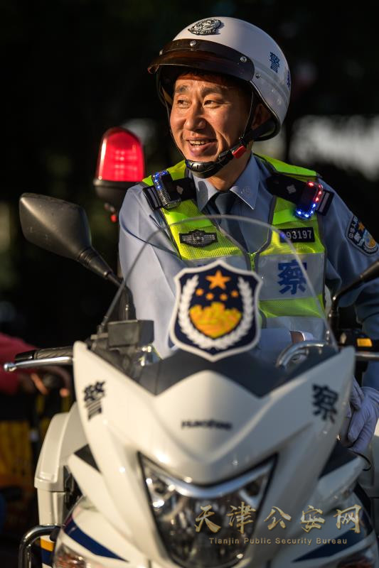 津城警星风采 摄影:bbin视讯平台,bbin官网市公安局 苏振强