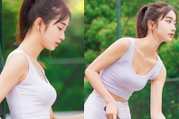 同济校花置身麦田神情陶醉