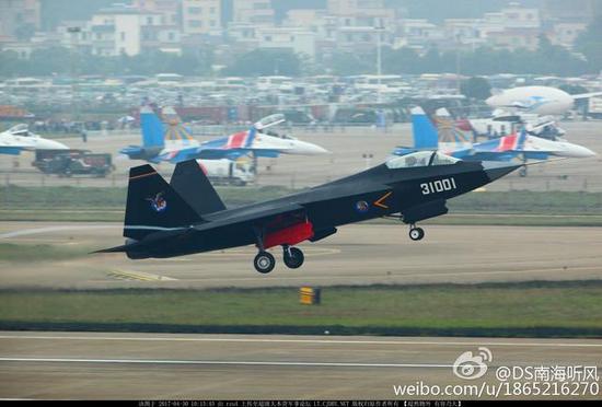 中国被指正研垂直起降战机 动力布局与美英俄